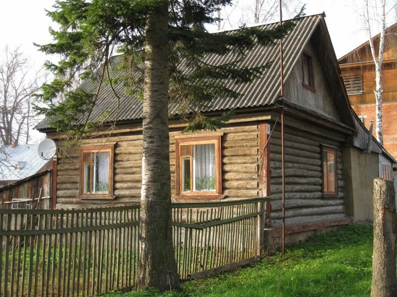 Россияне стали в 2,5 раза чаще останавливаться в избах