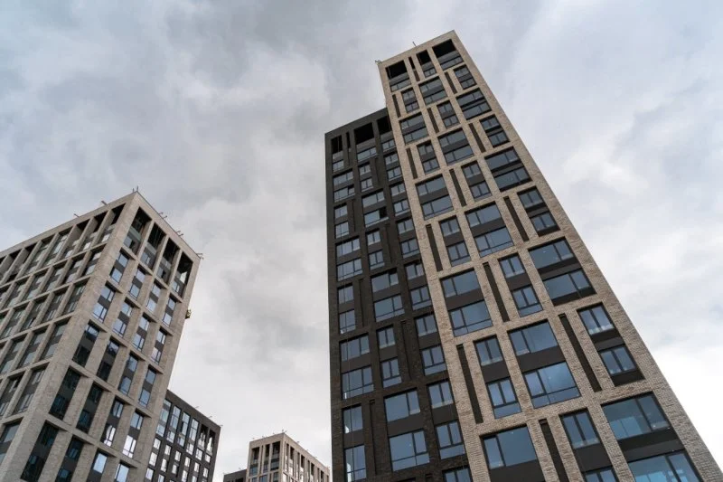 В Петербурге третий месяц растут объемы ввода жилья