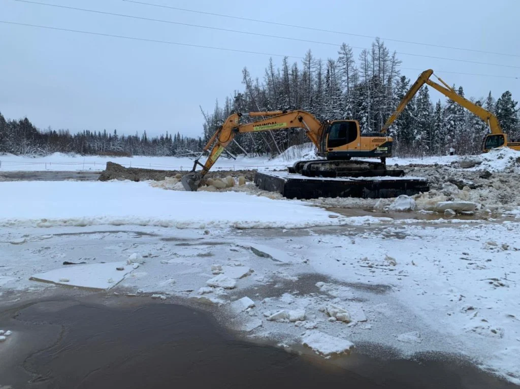 Разработка грунта в устье рек Пуровского района Ямало-Ненецкого автономного округа с использованием плавучего понтона..jpeg Разработка грунта в устье рек Пуровского района Ямало-Ненецкого автономного округа с использованием плавучего понтона..jpeg