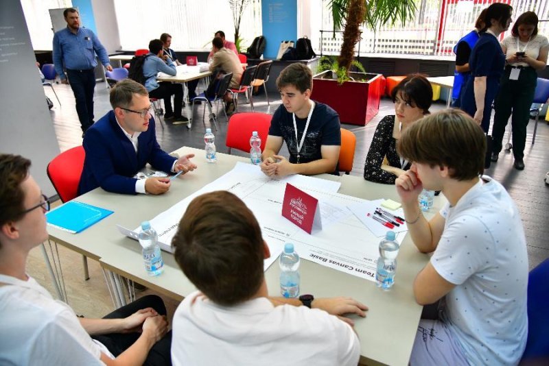 Новый взгляд: в Ярославле в градостроительном форуме впервые приняли участие студенты
