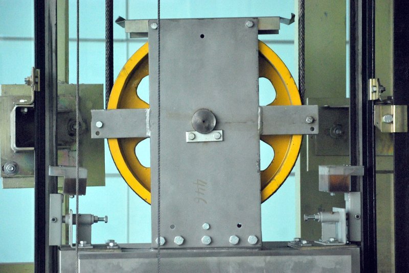 Надежный привод: лифты в России оснастят отечественными лебедками