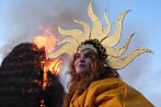 Горение «Черной горы»: в арт-парке Никола-Ленивец по традиции сожгли «масленичное художественное высказывание»