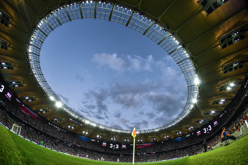 futbolnyj kolizej bez semechek